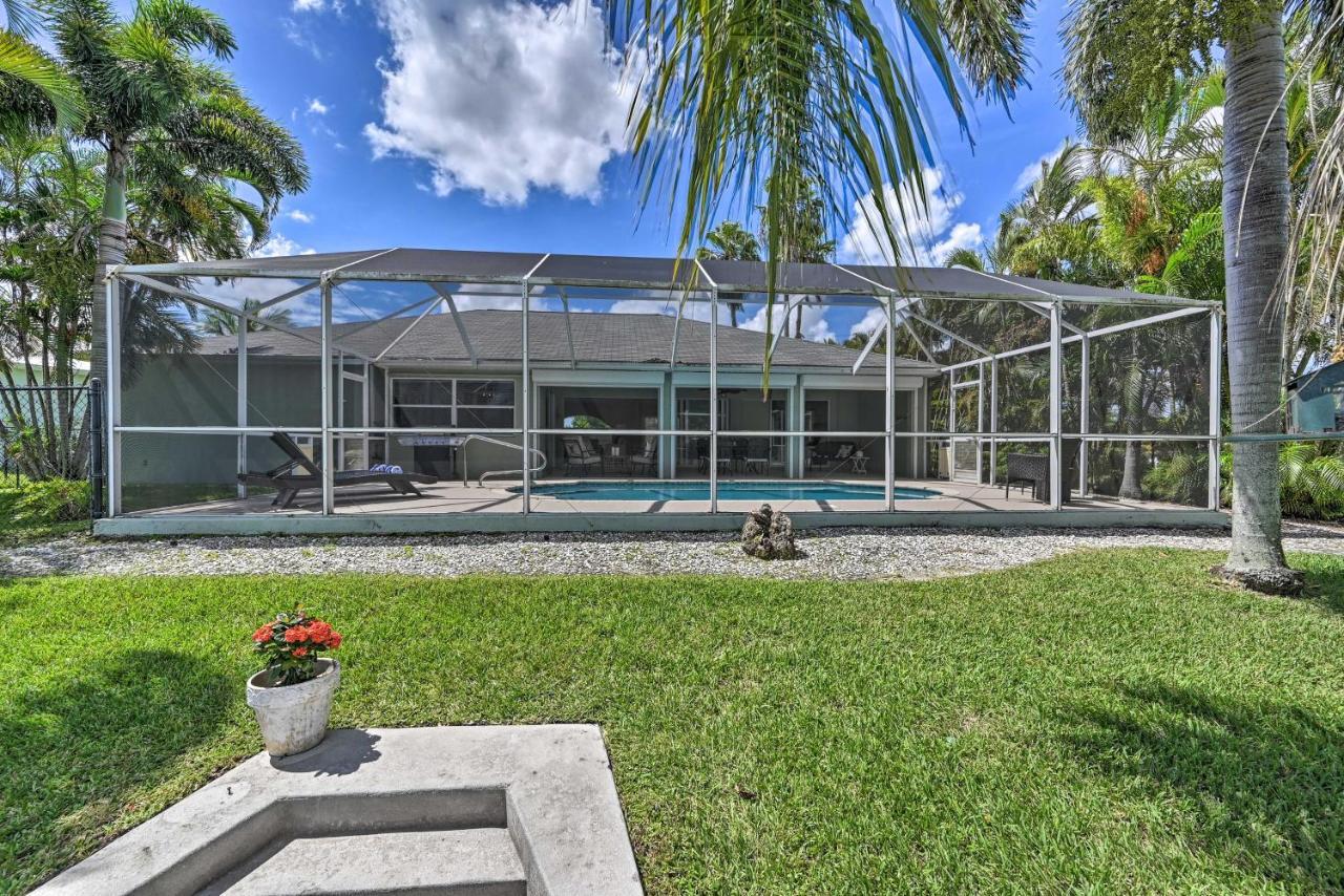 Pet-Friendly Escape With Dock And Kayaks In Cape Coral Villa Exteriör bild