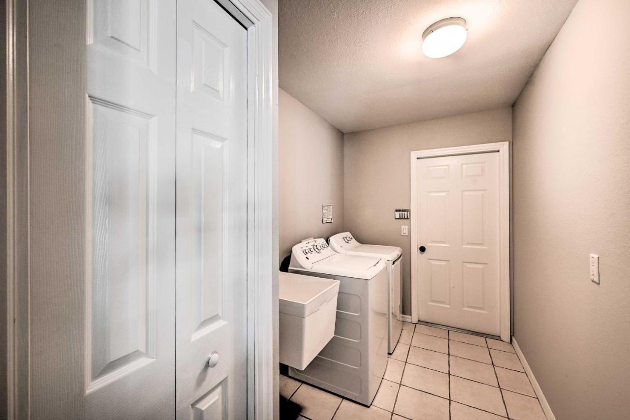 Pet-Friendly Escape With Dock And Kayaks In Cape Coral Villa Exteriör bild